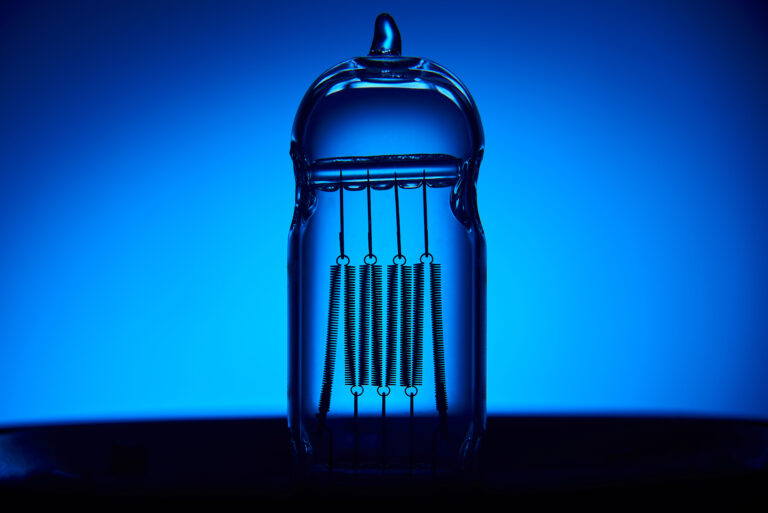 D2 Lamp